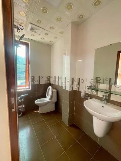 Cheap room at Sa Pa Hotel – Photos 3