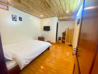 Cheap room at Sa Pa Hotel – Photos 4